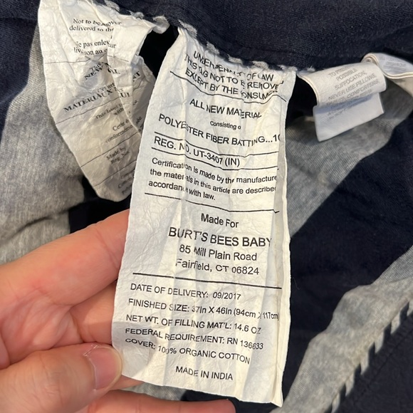 Burt's Bees Baby Reversible 100% Organic Cotton Thick Quilt Blanket - Picture 8 of 9